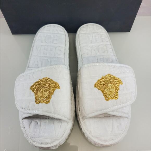 NWT$425 Versace Allover White Cotton Logo Medusa Head Platform Slippers EU 45 - Picture 8 of 15
